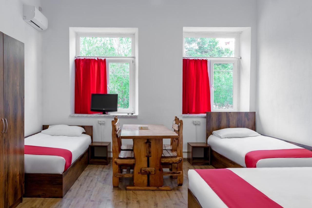 Family Appartments On Buzand Street Yerevan Ngoại thất bức ảnh